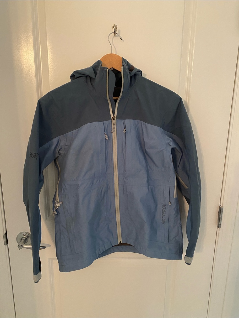 Arc’teryx Shell Jacket